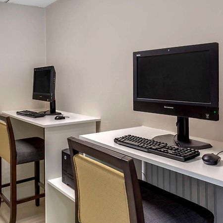 Comfort Inn Hyannis - Cape Cod エクステリア 写真