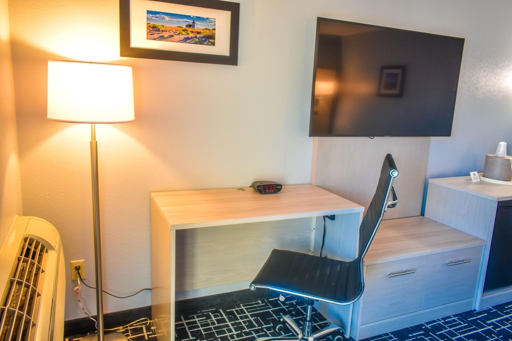 Comfort Inn Hyannis - Cape Cod エクステリア 写真