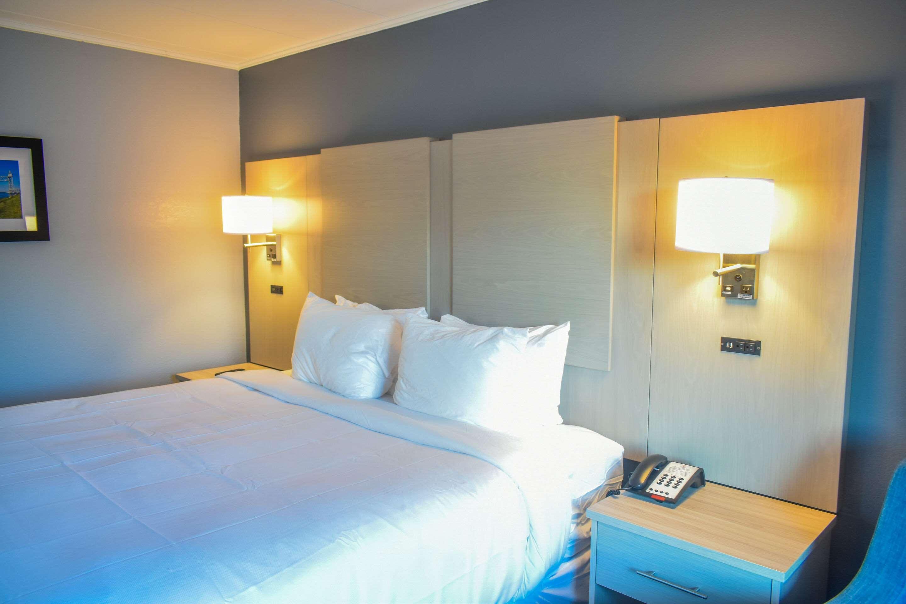 Comfort Inn Hyannis - Cape Cod エクステリア 写真