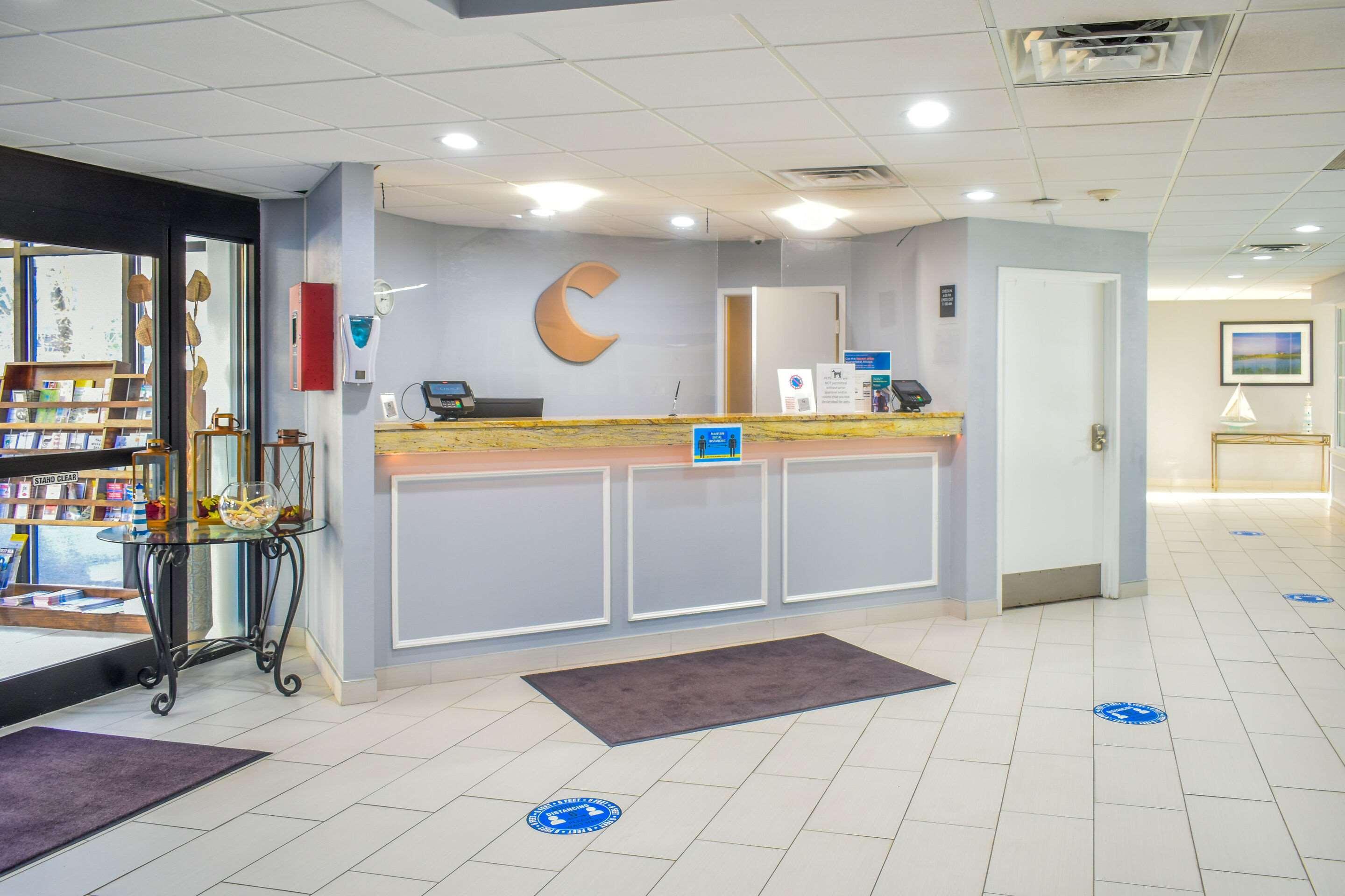 Comfort Inn Hyannis - Cape Cod エクステリア 写真