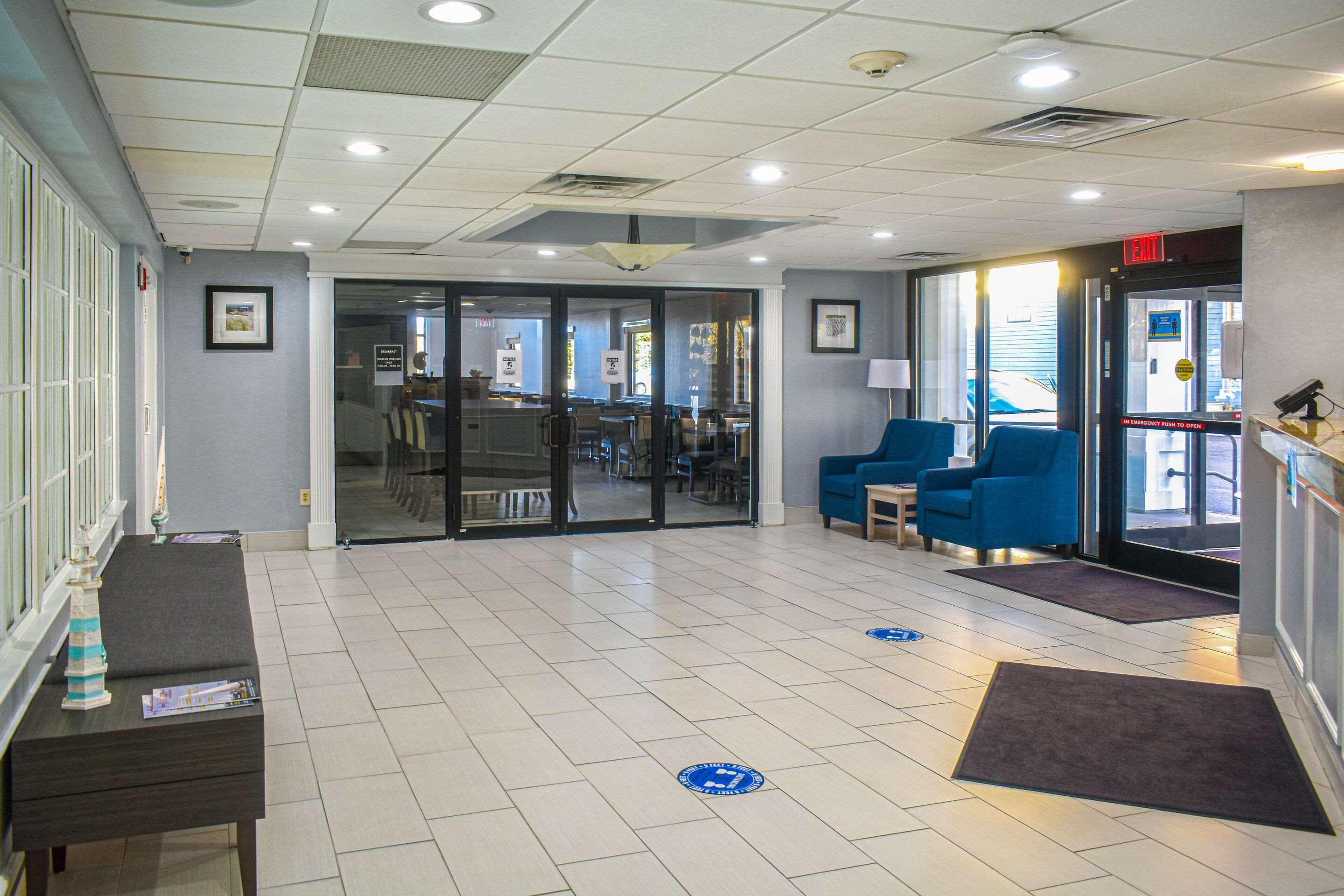 Comfort Inn Hyannis - Cape Cod エクステリア 写真