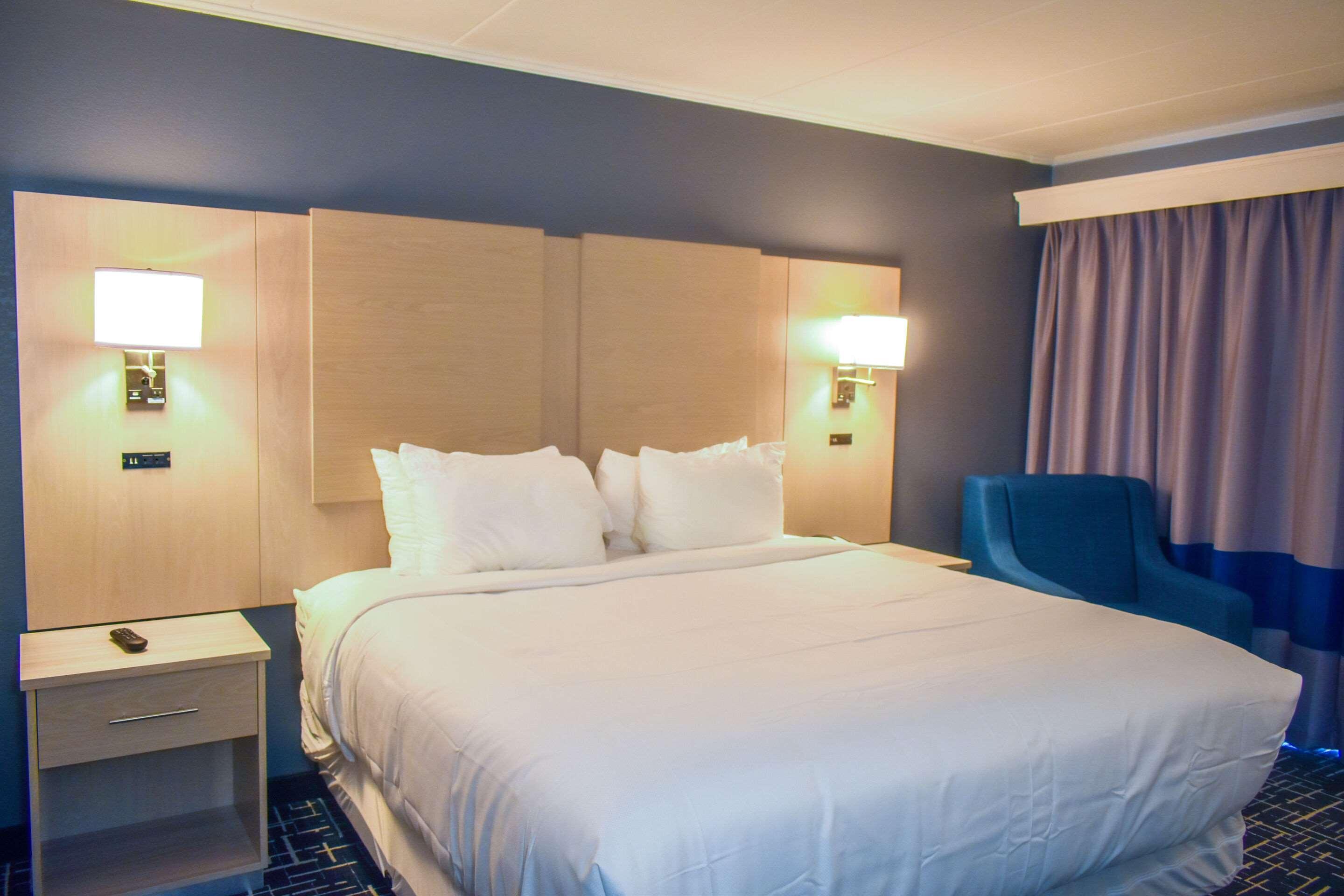 Comfort Inn Hyannis - Cape Cod エクステリア 写真