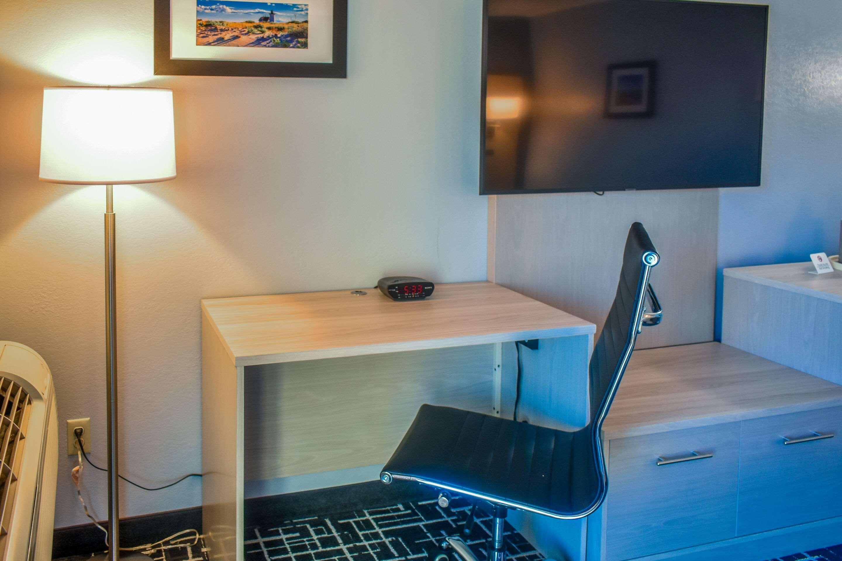 Comfort Inn Hyannis - Cape Cod エクステリア 写真