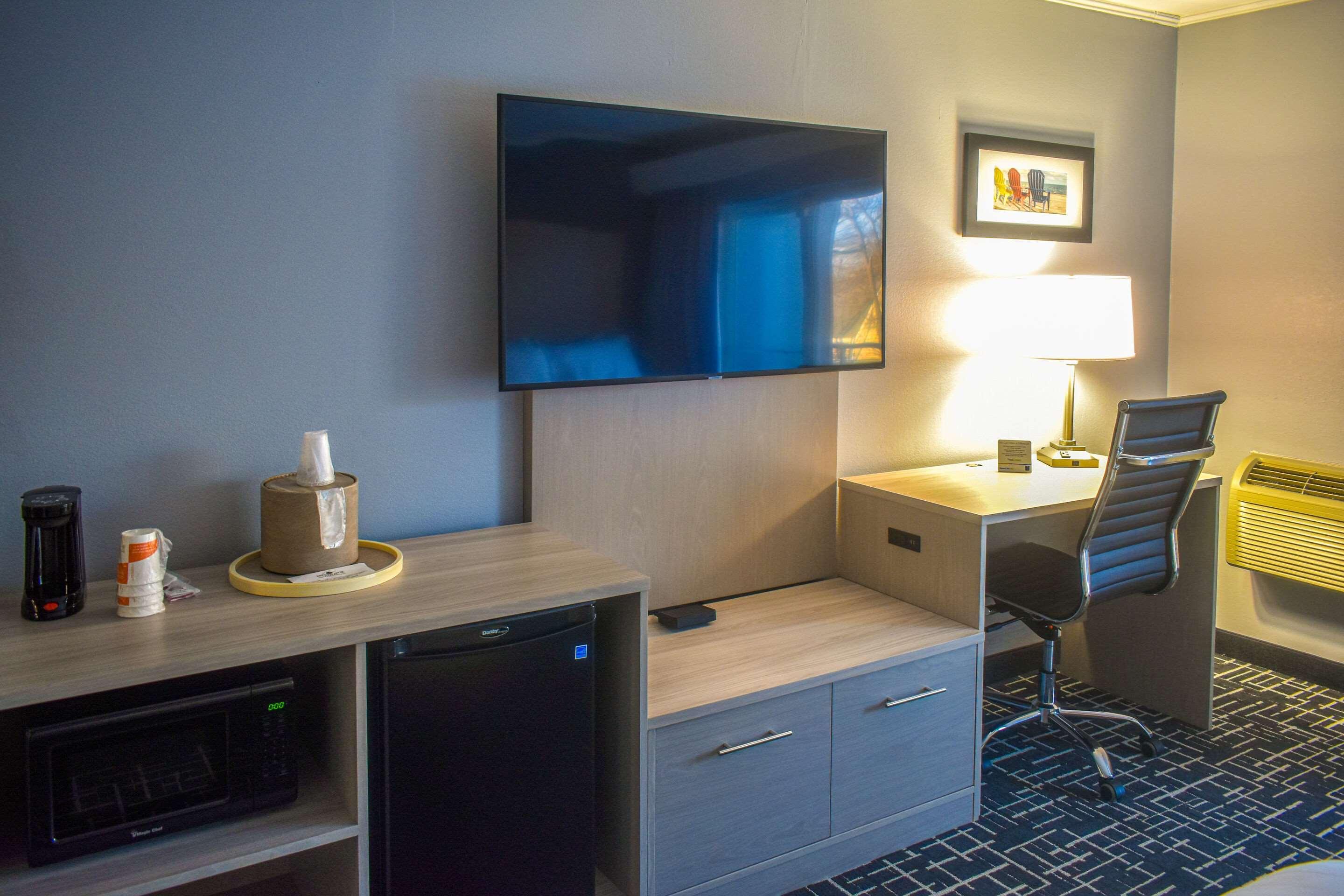 Comfort Inn Hyannis - Cape Cod エクステリア 写真