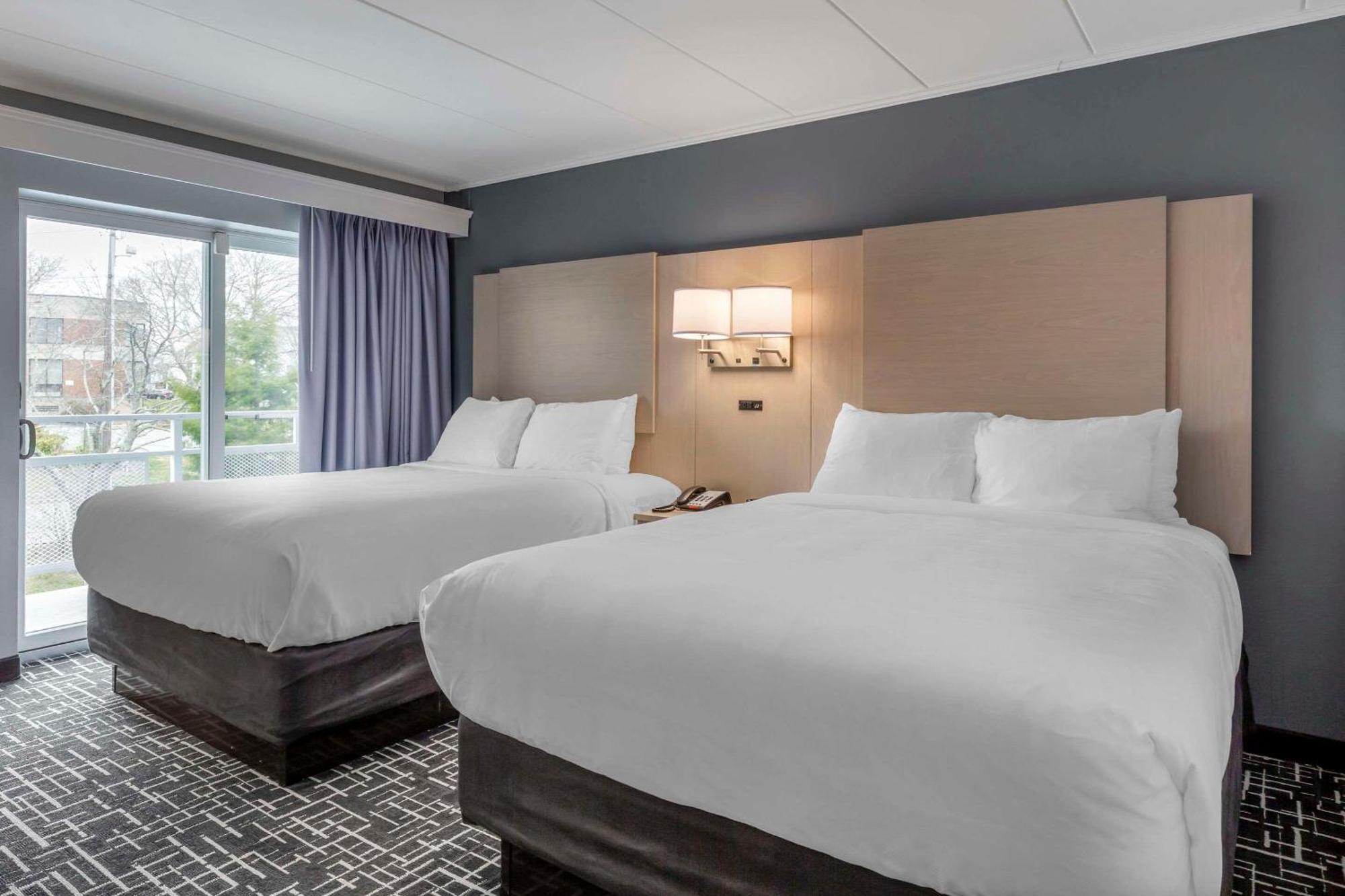 Comfort Inn Hyannis - Cape Cod エクステリア 写真