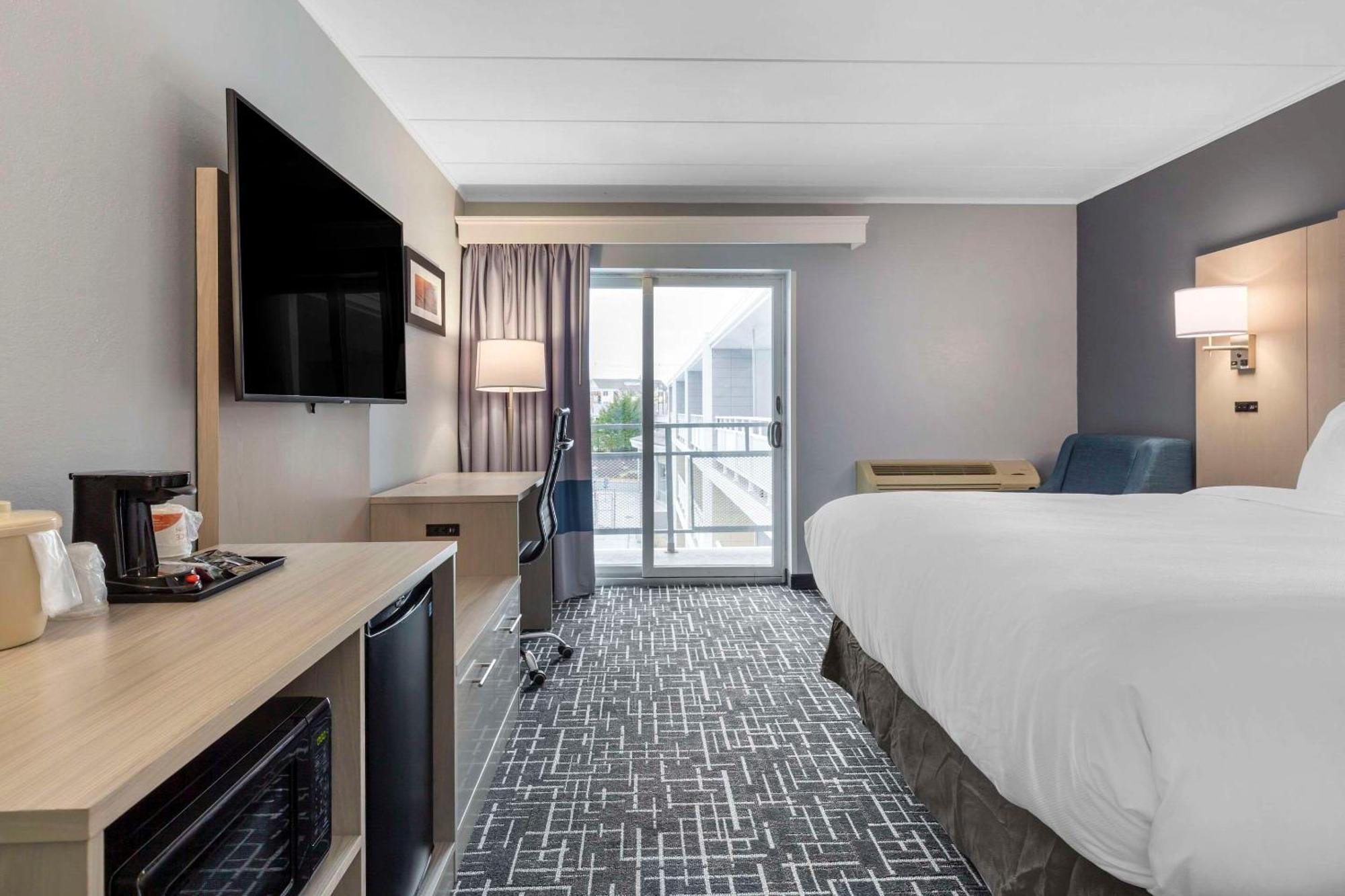 Comfort Inn Hyannis - Cape Cod エクステリア 写真