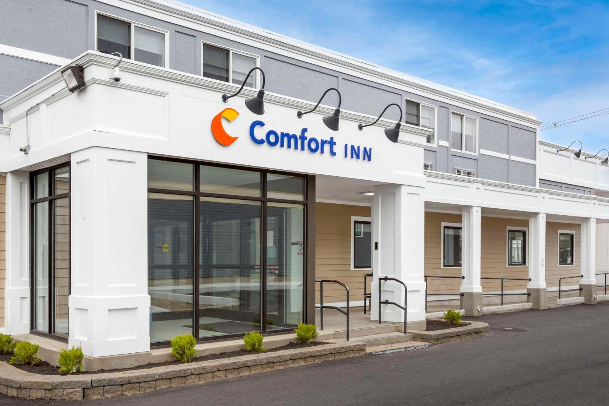 Comfort Inn Hyannis - Cape Cod エクステリア 写真