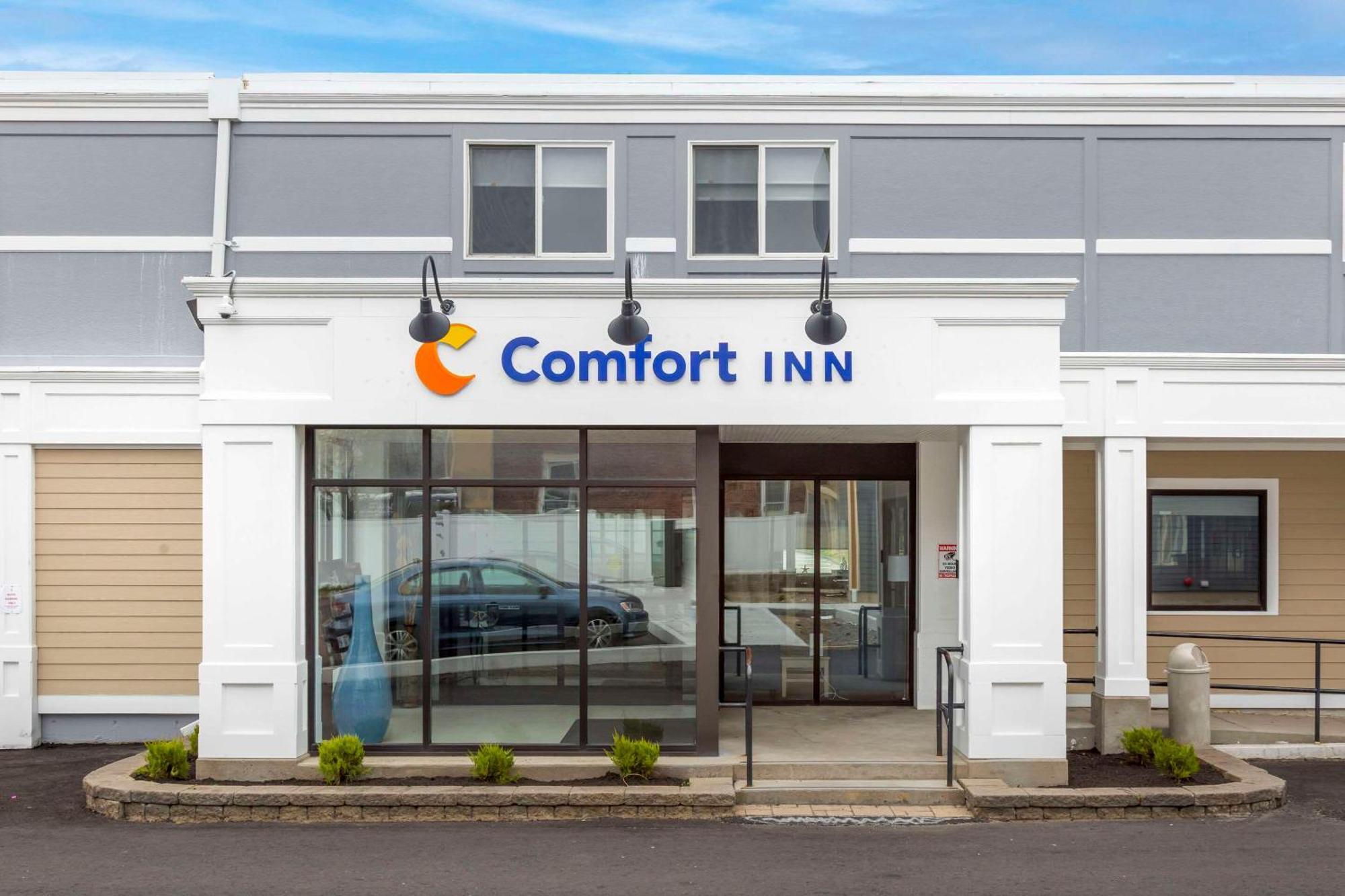Comfort Inn Hyannis - Cape Cod エクステリア 写真