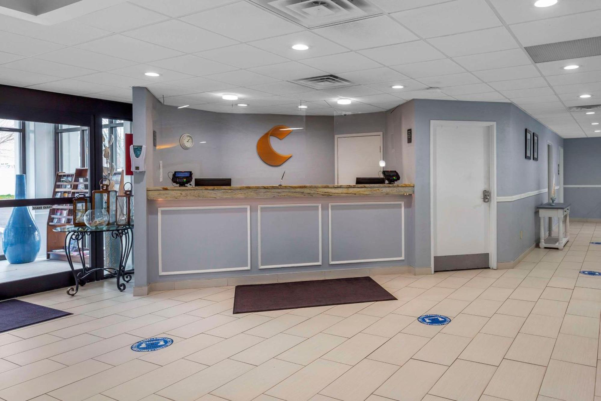 Comfort Inn Hyannis - Cape Cod エクステリア 写真